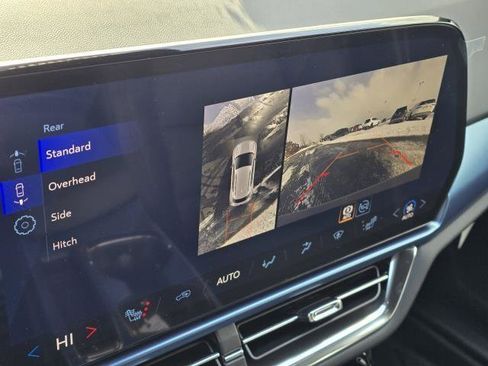 New 2026 Chevrolet Equinox EV LT image 21