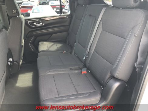 Used 2022 GMC Yukon XL SLE w/ Gmc Pro Safety Plus Package image 18