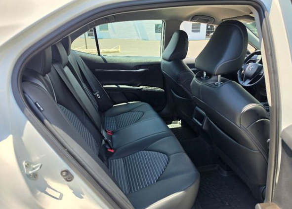 Used 2024 Toyota Camry SE w/ Cold Weather Package FWD image 5