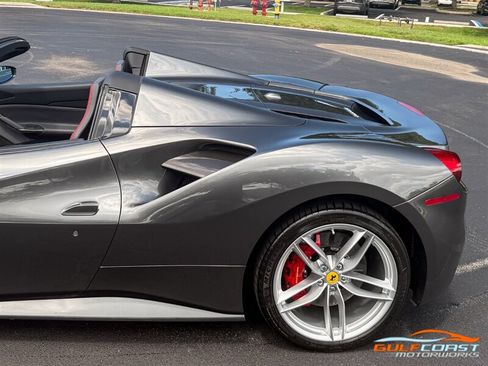 Used 2019 Ferrari 488 Spider RWD image 42