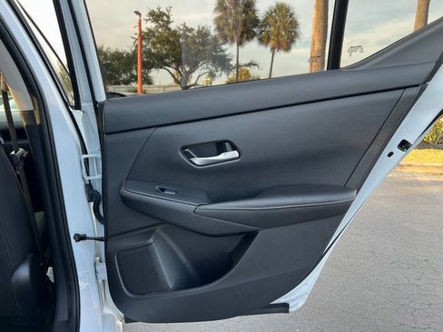 Used 2022 Nissan Sentra SV w/ Trunk Package image 26