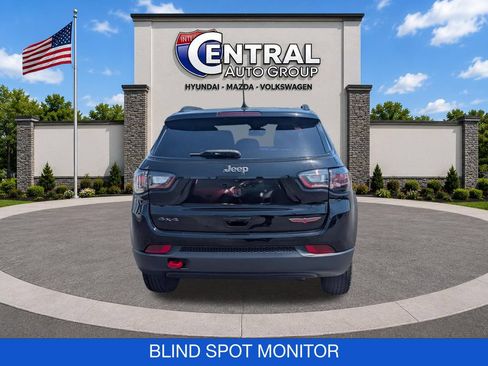 Used 2022 Jeep Compass Trailhawk w/ Trailhawk Elite Group AWD/4WD image 7