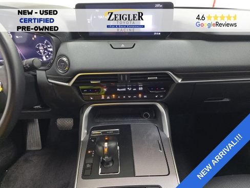 Used 2024 MAZDA CX-90 Plug-In Hybrid w/ Preferred AWD/4WD image 11