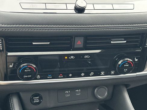 New 2026 Nissan Rogue Platinum w/ Platinum Premium Package AWD/4WD image 25