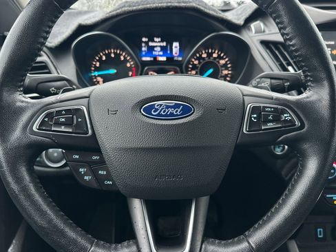 Used 2017 Ford Escape Titanium image 23