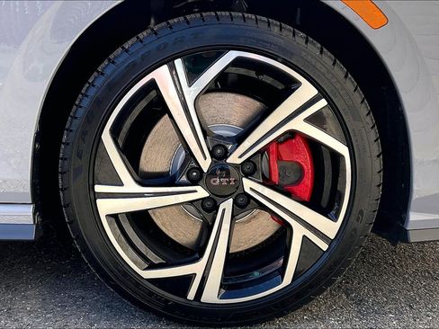 New 2026 Volkswagen GTI SE image 10