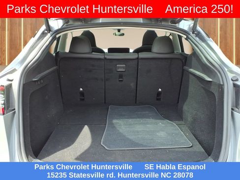 Used 2024 Tesla Model Y Long Range AWD/4WD image 31