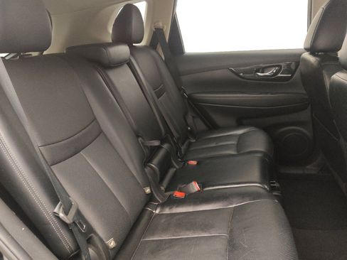 Used 2018 Nissan Rogue SL image 19