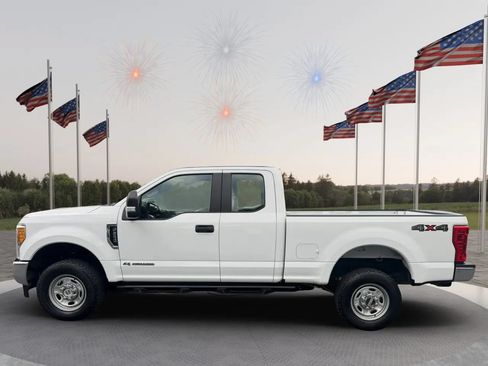 Used 2017 Ford F250 XL w/ Power Equipment Group AWD/4WD image 2