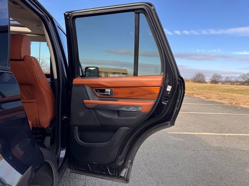 Used 2010 Land Rover Range Rover Sport Supercharged image 13