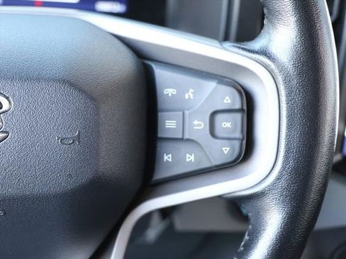 Used 2023 Ford Bronco Badlands image 28