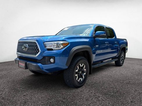 Used 2018 Toyota Tacoma TRD Off-Road AWD/4WD image 3