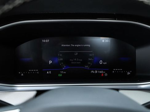 New 2026 Volkswagen Taos SE image 27