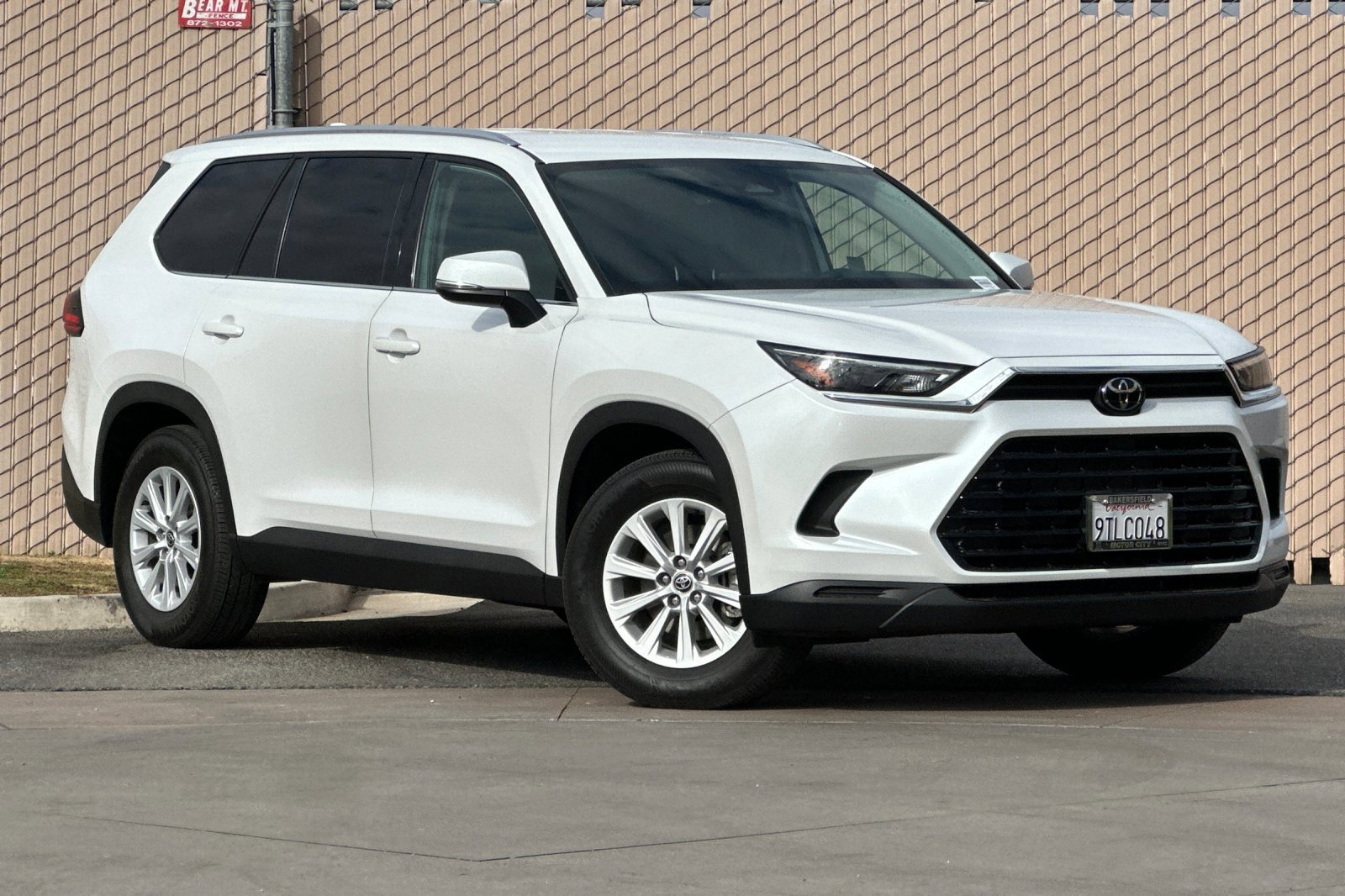 Used 2025 Toyota Grand Highlander FWD image 2