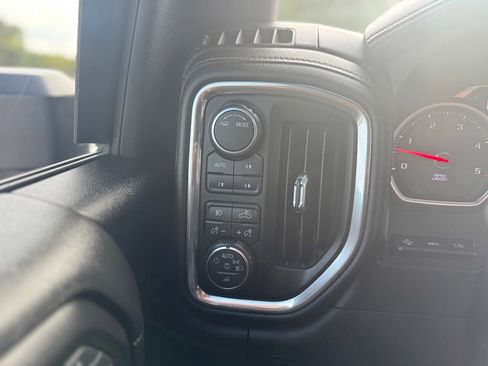 Used 2021 Chevrolet Silverado 2500 High Country w/ Z71 Off-Road Package image 38