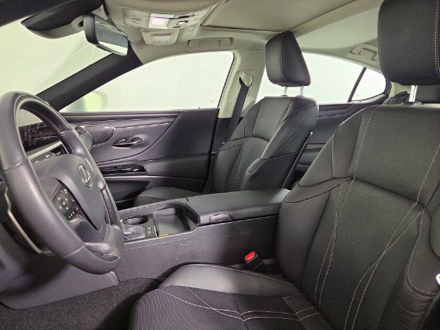 Used 2024 Lexus ES 300h w/ Accessory Package (Z1) FWD image 14