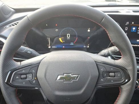 New 2026 Chevrolet Trax RS w/ Sunroof Package FWD image 11