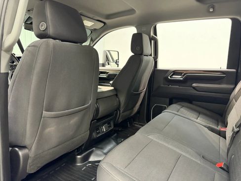 Used 2024 Chevrolet Silverado 2500 LT w/ Convenience Package image 16