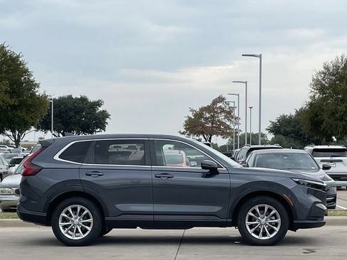 Used 2023 Honda CR-V EX image 3
