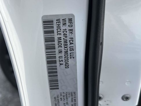 Used 2021 Jeep Cherokee Trailhawk w/ Trailer Tow Group image 28