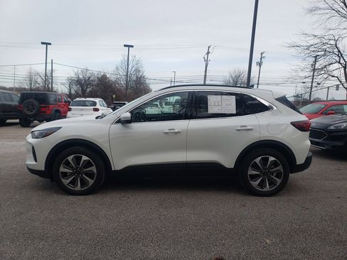 Used 2025 Ford Escape Platinum w/ Premium Technology Package image 8