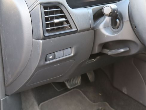 Used 2026 Nissan Sentra SR w/ Floor Mat Package FWD image 22