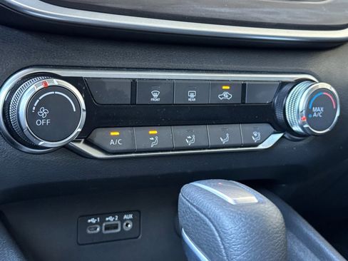 Used 2025 Nissan Altima 2.5 SV image 19