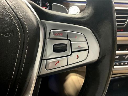 Used 2019 BMW 750i xDrive w/ Executive Package image 25