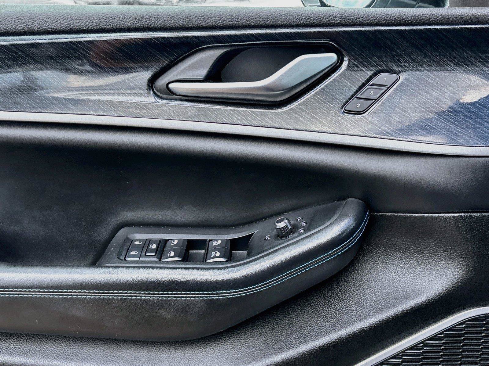 Used 2023 Jeep Grand Cherokee Trailhawk AWD/4WD image 18