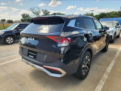 Certified 2023 Kia Sportage EX FWD image 4