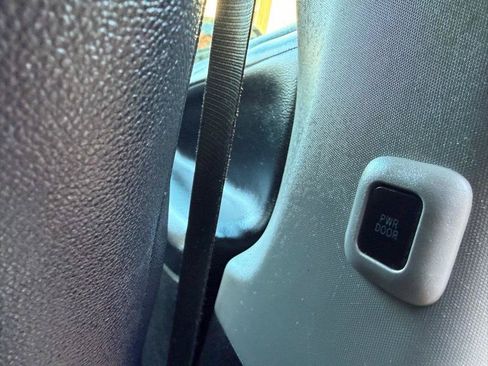 Used 2015 Toyota Sienna SE Premium FWD image 70