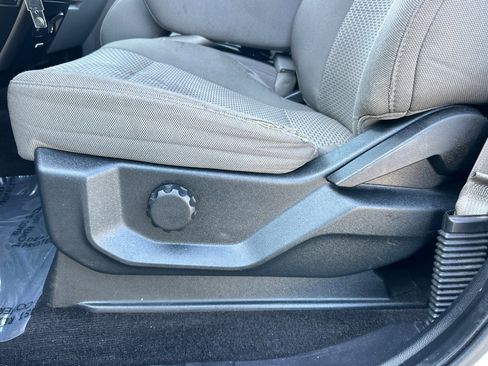 Used 2016 Ford F150 XLT image 14