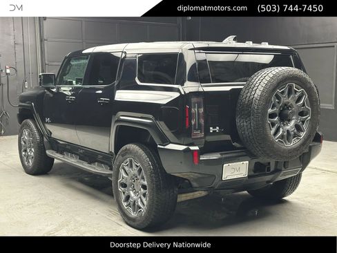 Used 2024 GMC Hummer EV 3X image 4