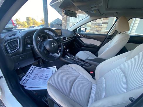 Used 2015 MAZDA MAZDA3 i Touring w/ Technology Package image 9