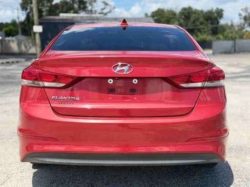 Used 2017 Hyundai Elantra SE FWD image 4
