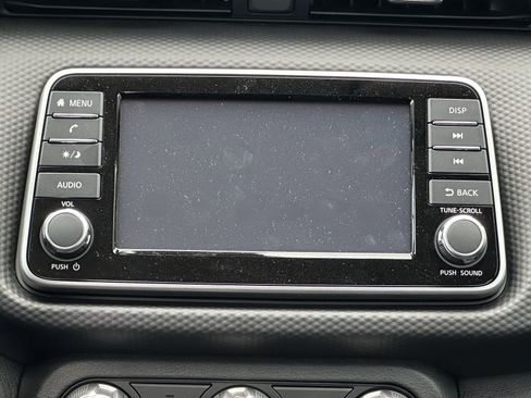 New 2025 Nissan Kicks Play S image 3