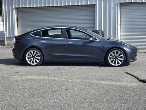 Used 2020 Tesla Model 3 Long Range AWD/4WD image 3