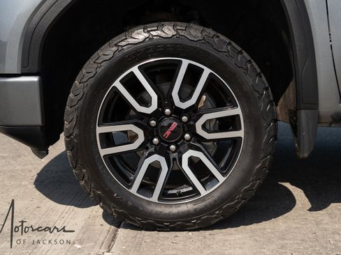 Used 2019 GMC Sierra 1500 AT4 w/ AT4 Premium Package AWD/4WD image 32