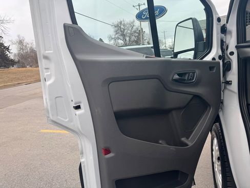 Used 2024 Ford Transit 250 Low Roof w/ Exterior Upgrade Package RWD image 15