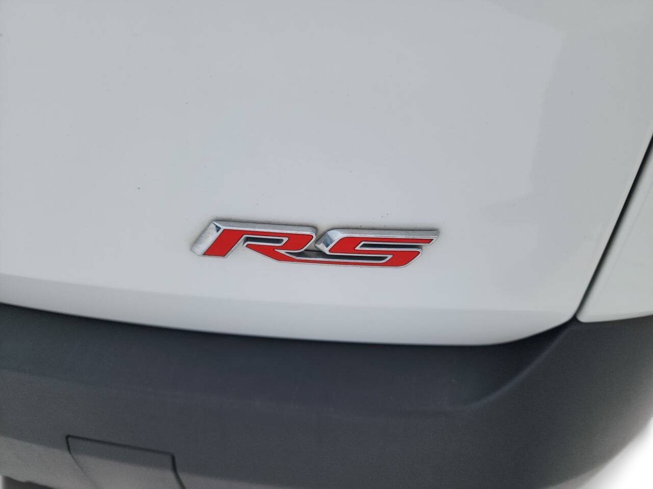 Used 2023 Chevrolet Traverse RS FWD image 23