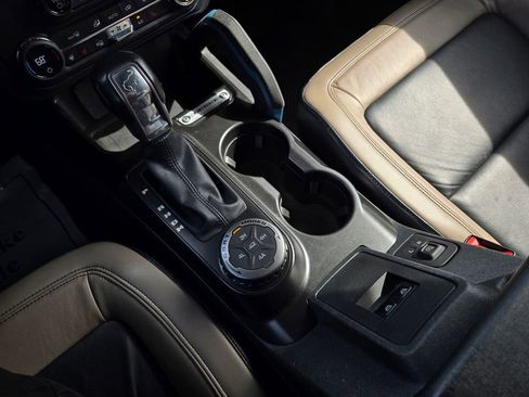 Used 2021 Ford Bronco Wildtrak image 22