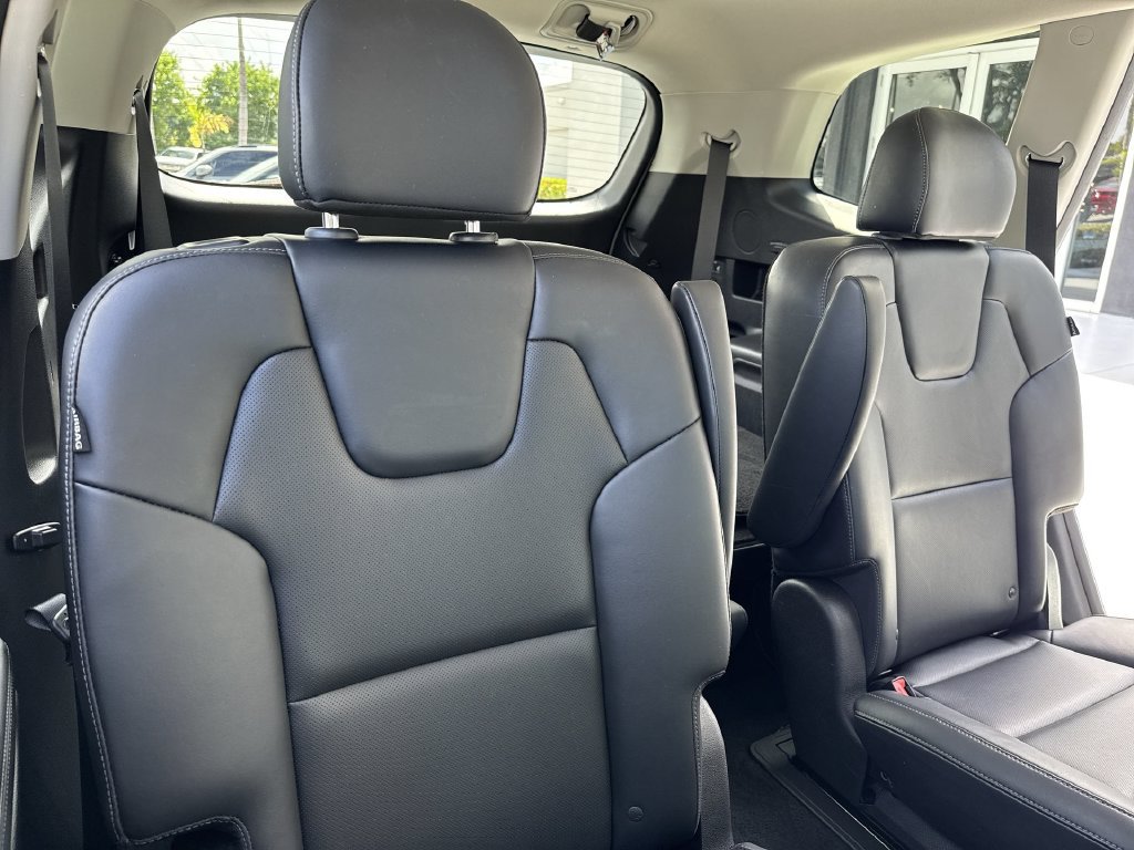 Used 2024 Kia Telluride S FWD image 46