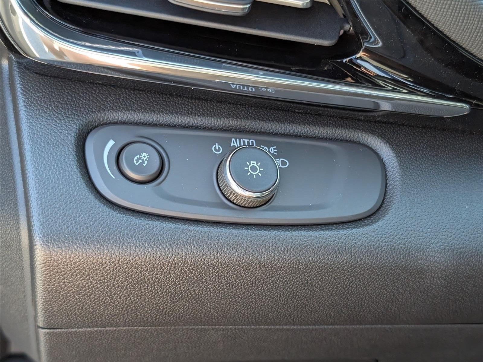 New 2026 Buick Envista Sport Touring w/ Advanced Safety Package FWD image 16