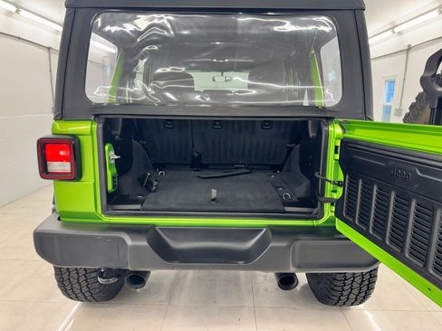 Used 2019 Jeep Wrangler Unlimited Sport AWD/4WD image 7