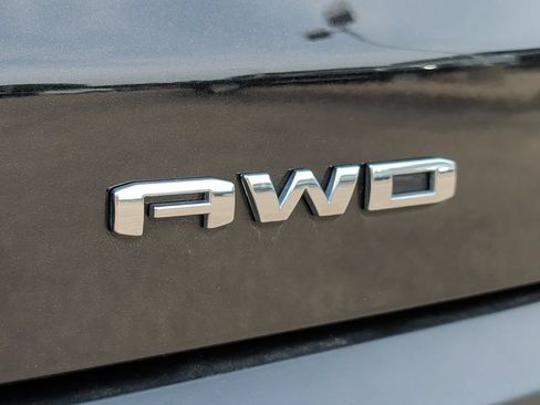 Used 2023 GMC Acadia SLT AWD/4WD image 45