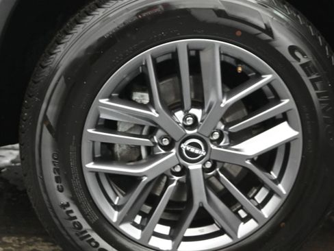 Used 2023 Nissan Rogue S image 19