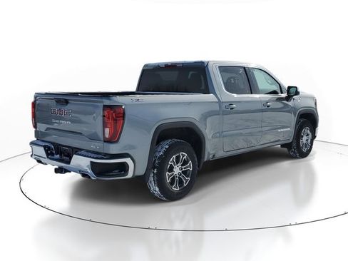 New 2026 GMC Sierra 1500 SLE image 4