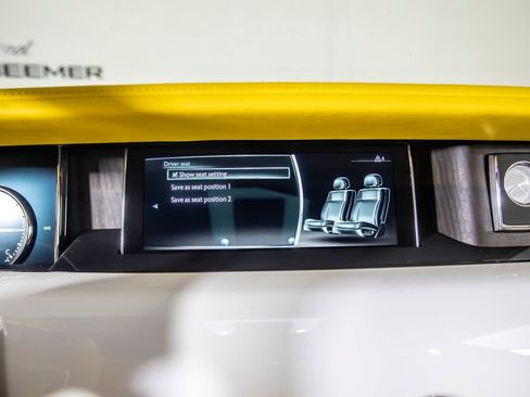 Used 2018 Rolls-Royce Phantom image 55