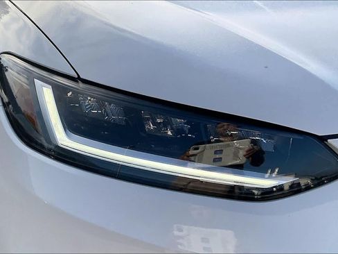 Used 2025 Honda HR-V Sport image 27