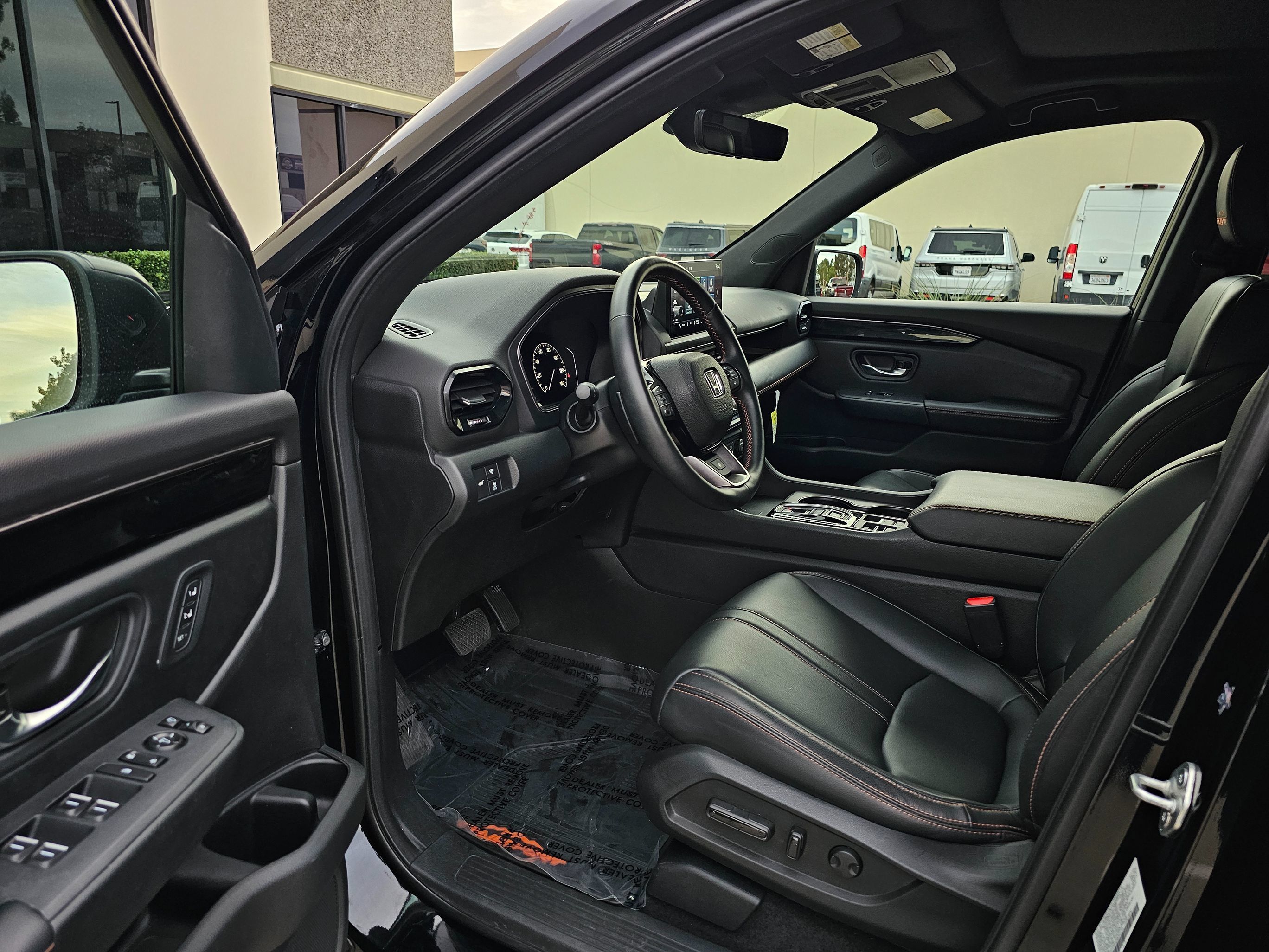 Used 2025 Jeep Compass Limited AWD/4WD image 13